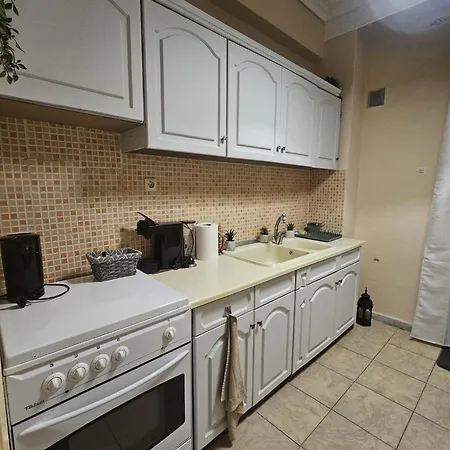 Honest & Spacious Apartment Kavala